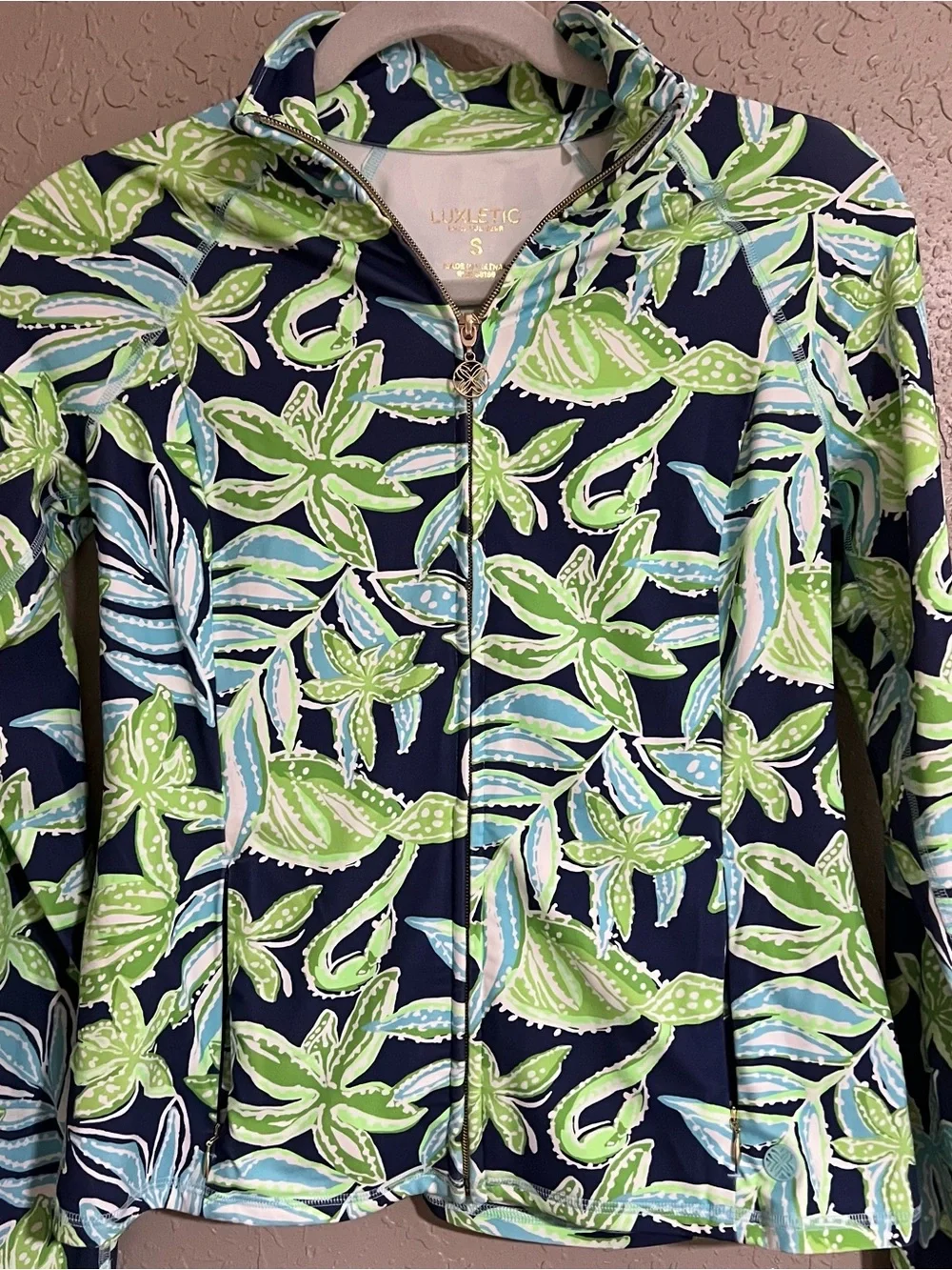 Lilly Pulitzer Luxletic Breaker Jacket Sapphire Pool Tropical Tango Size Small